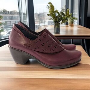 Ankle Boots NAOT 10.5 Precious Shoes Sz 41 Laser Cut Leather Booties  Burgundy